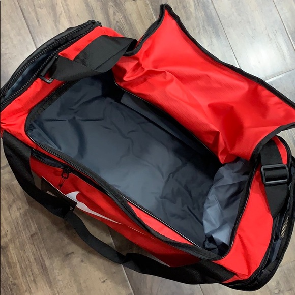 Training Duffel Bag (Small)
Nike Brasilia - Picture 12 of 16